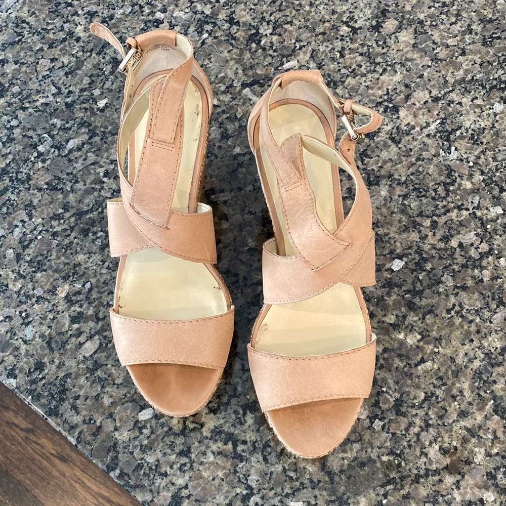 Wedge heels